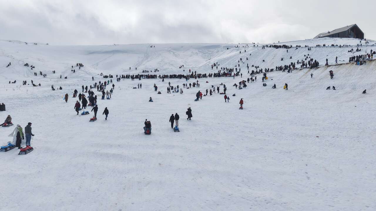 Konya’nın kayak merkezinde hafta sonu yoğunluğu 1